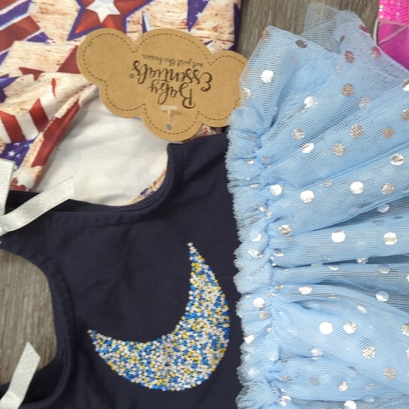 ⭐NWT TWIN or Sperate Bundle Outfit and Converse Set - Picture 6 of 13